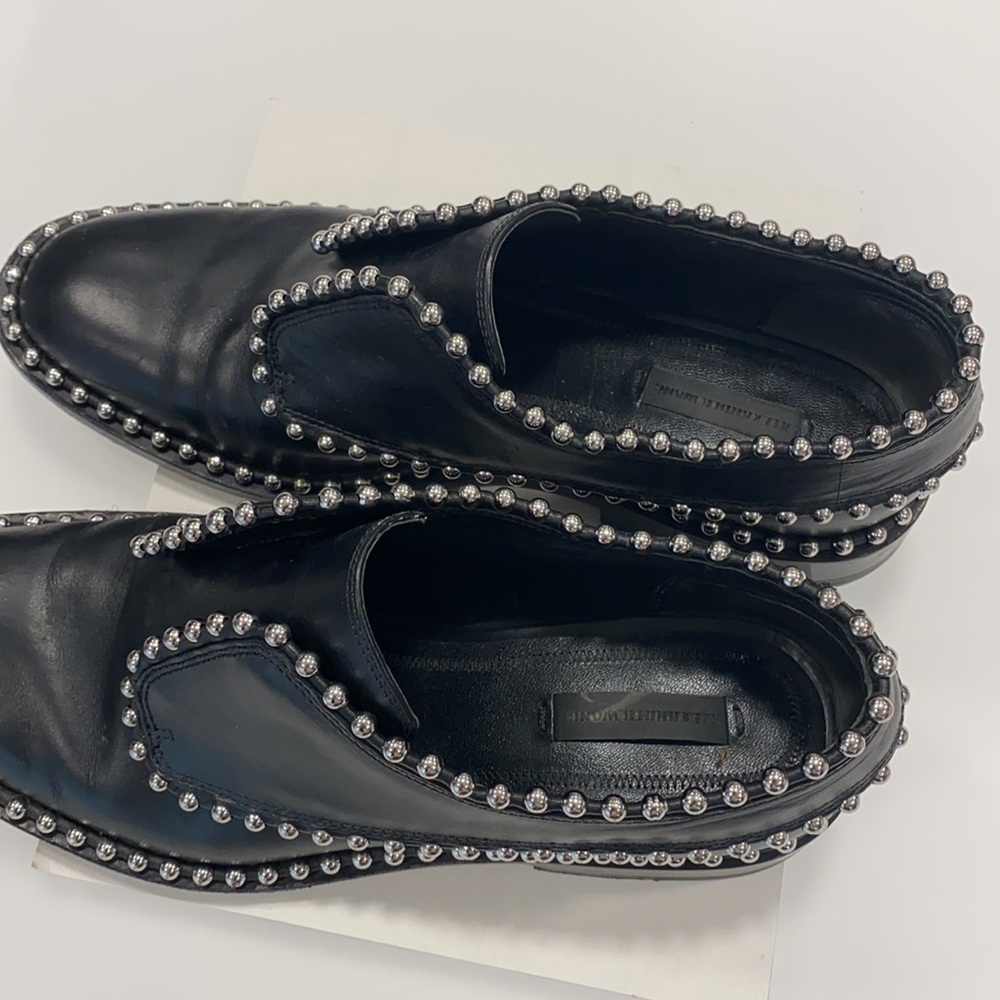 Shoes - Picture 2 of 4